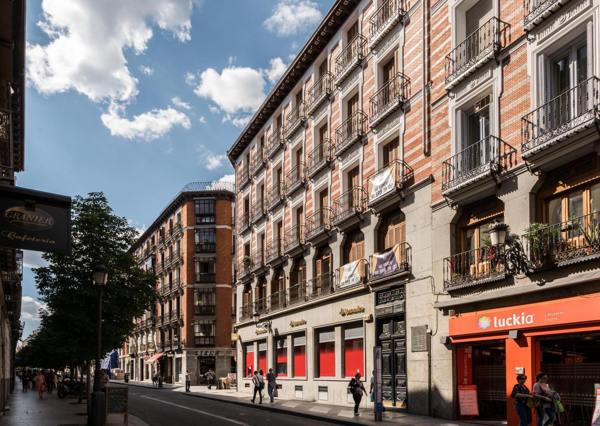 Atocha Museos - Barrio De Las Letras Madrid Exterior photo